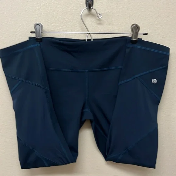 Lululemon Crop leggings Sz4 - Picture 2 of 12